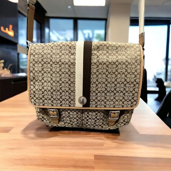 Coach Voyager Signature Messenger Crossbody Bag in Khaki/Brown Color Combo - Picture 3 of 16